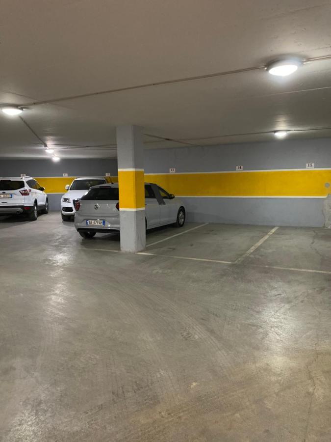 Nemis Apartments In The Centre Of Tirana Four Free Parking Exterior foto
